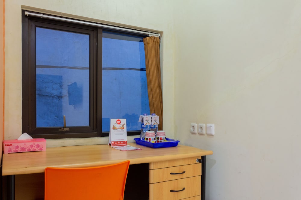 Oyo 989 Audah Guesthouse Syariah 5/36