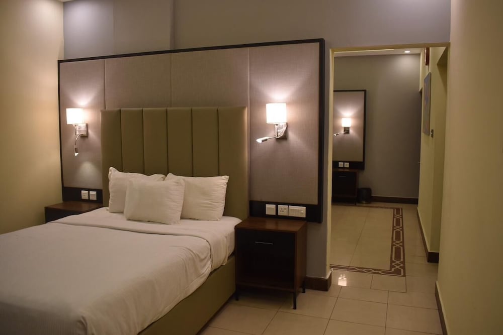 Sunset Suites Karachi 7/16