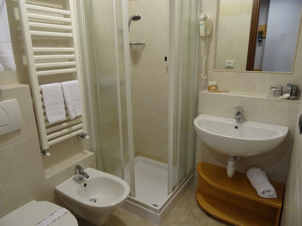 Hotel Larice Bianco 29/32