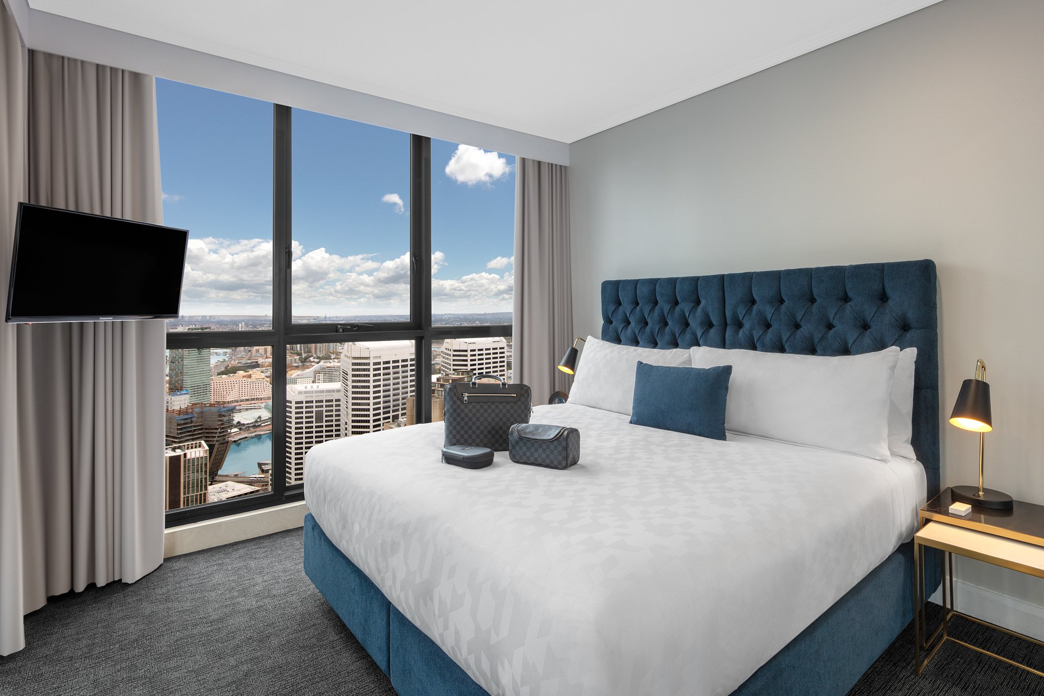 Meriton Suites Pitt Street 30/65