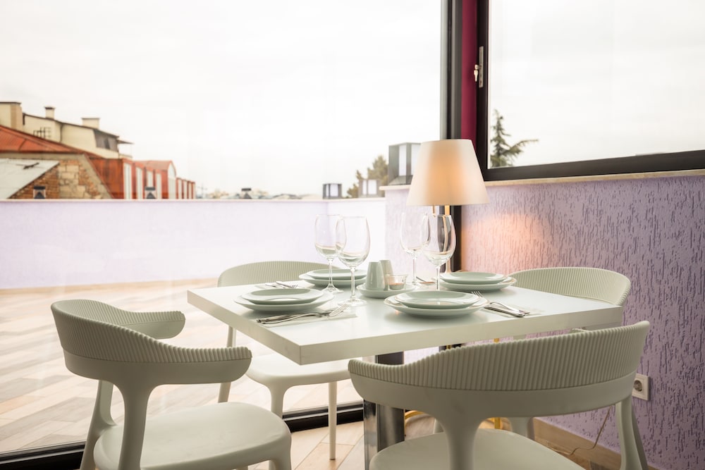 Brosse Garden Hotel 37/49