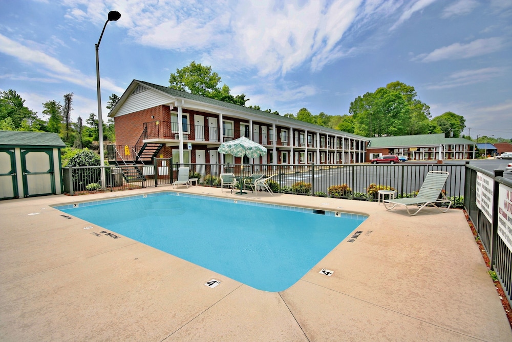 Hamilton Inn Jonesville I-77 5/24