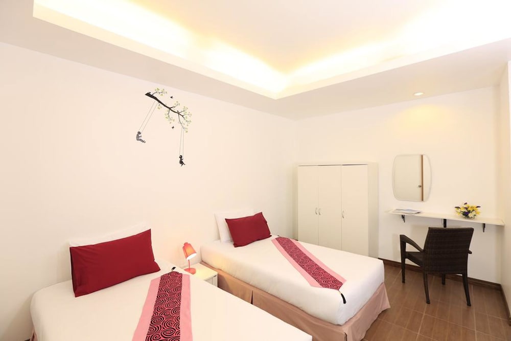 SUPERIOR, DOUBLE OR TWIN BED