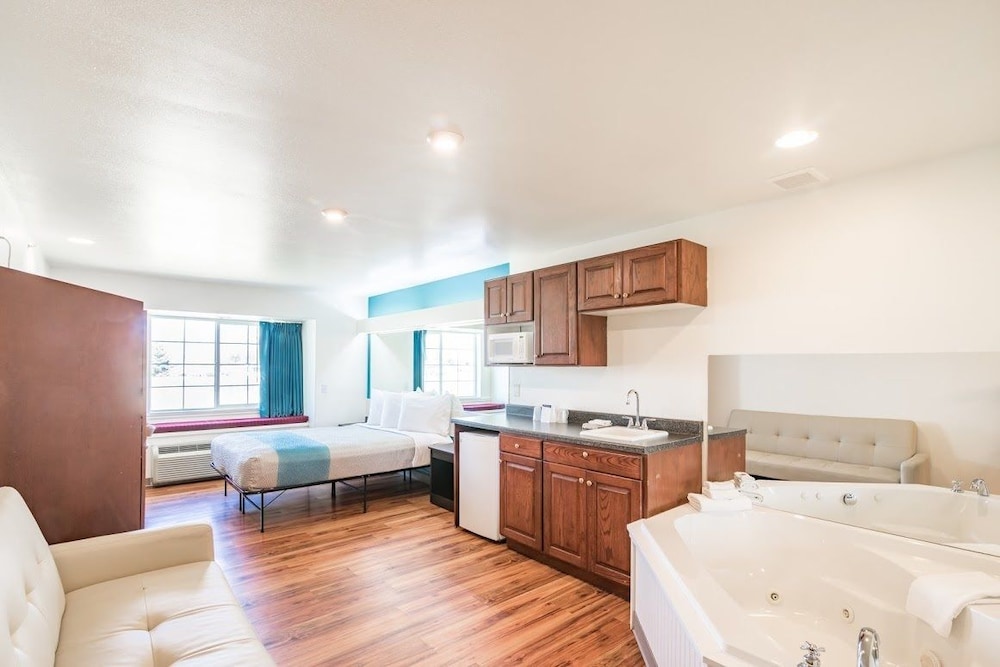 Motel6 Idaho Falls, ID - Snake River 25/56