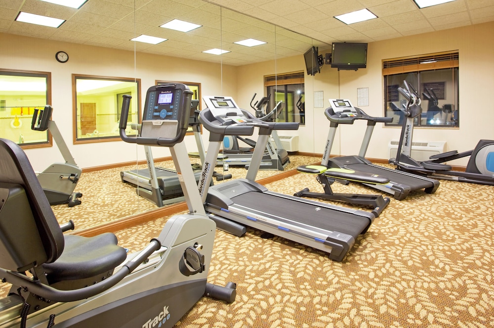 Holiday Inn Express Suites Howell 29/51