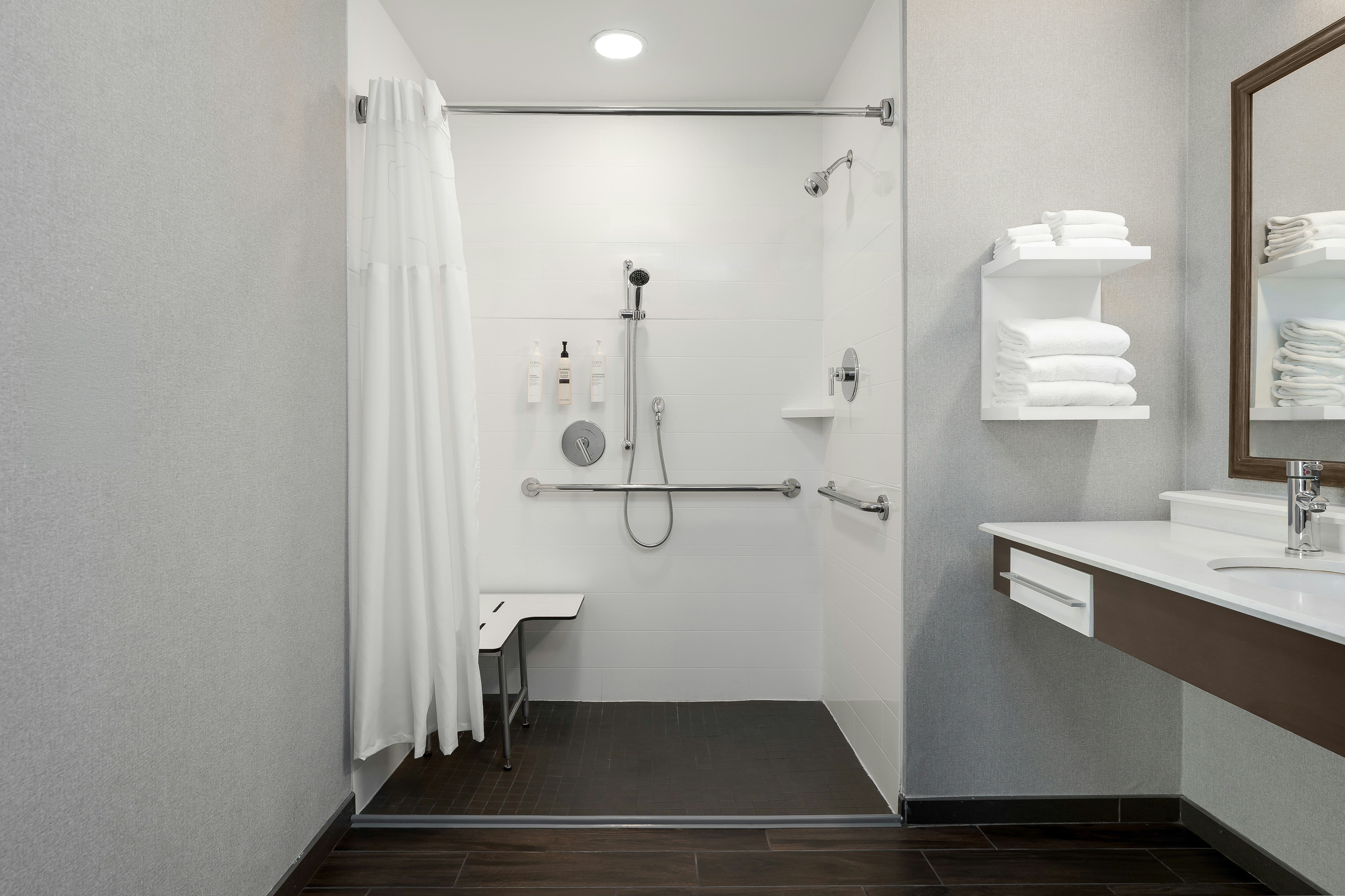 غرفة بسرير كينج لذوي الإعاقة، Hampton Inn And Suites Memphis Germantown 4/5