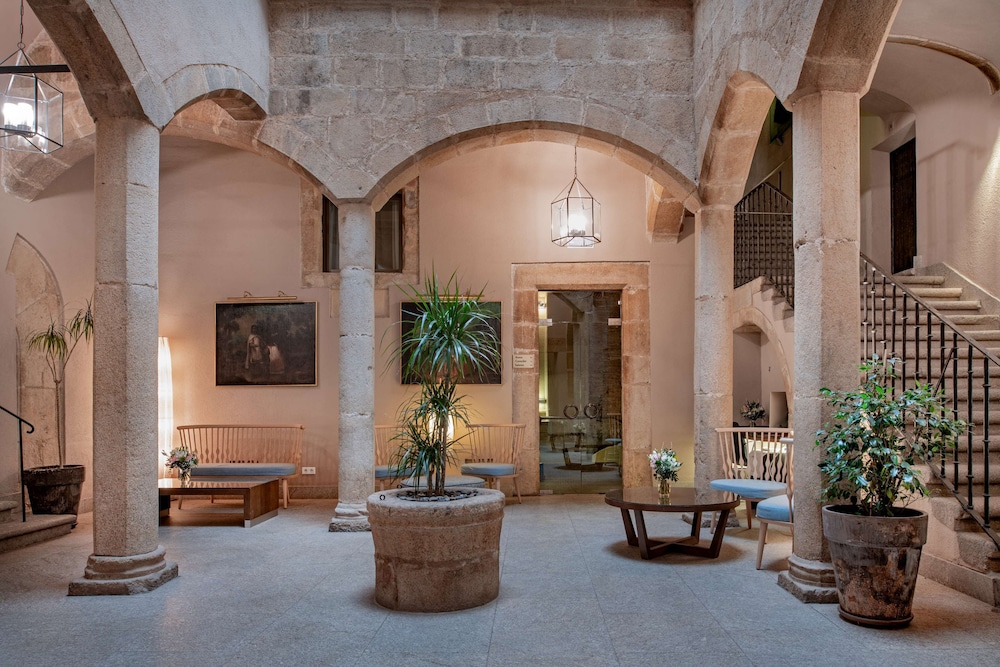 Nh Collection Caceres Palacio de Oquendo 27/50