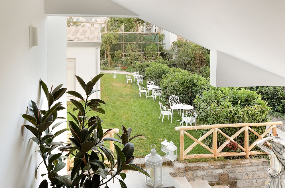 Don Antonino Relais Hotel 65/71
