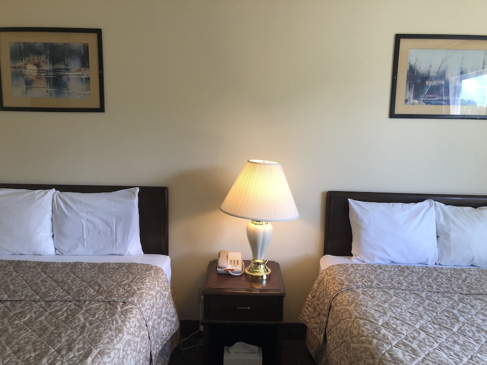 Glacier Hotel 13/28