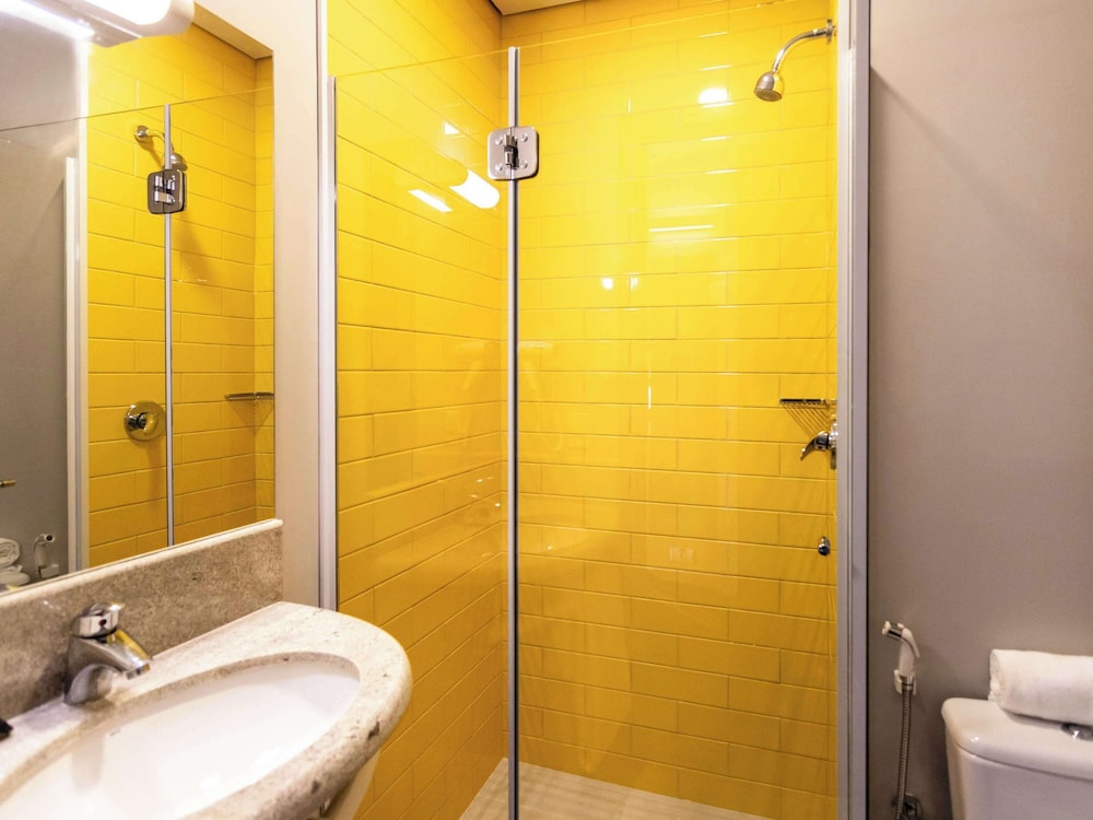 Ibis Palmas Avenida Jk Hotel 49/51