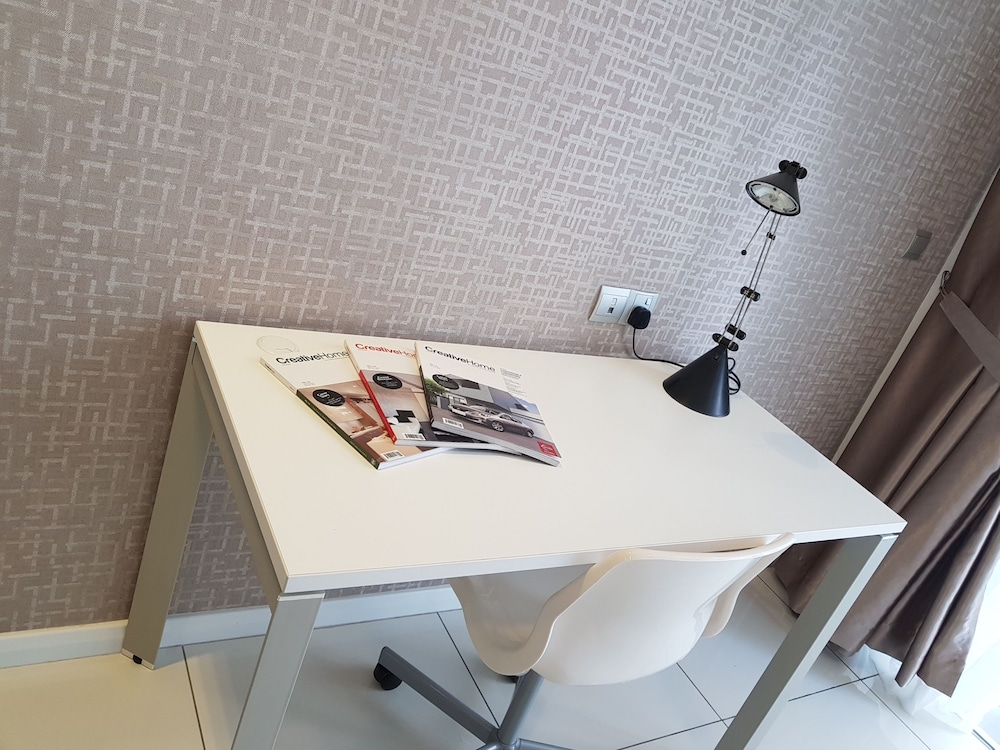 A Place Define Happiness In M Suite Klcc 25/50