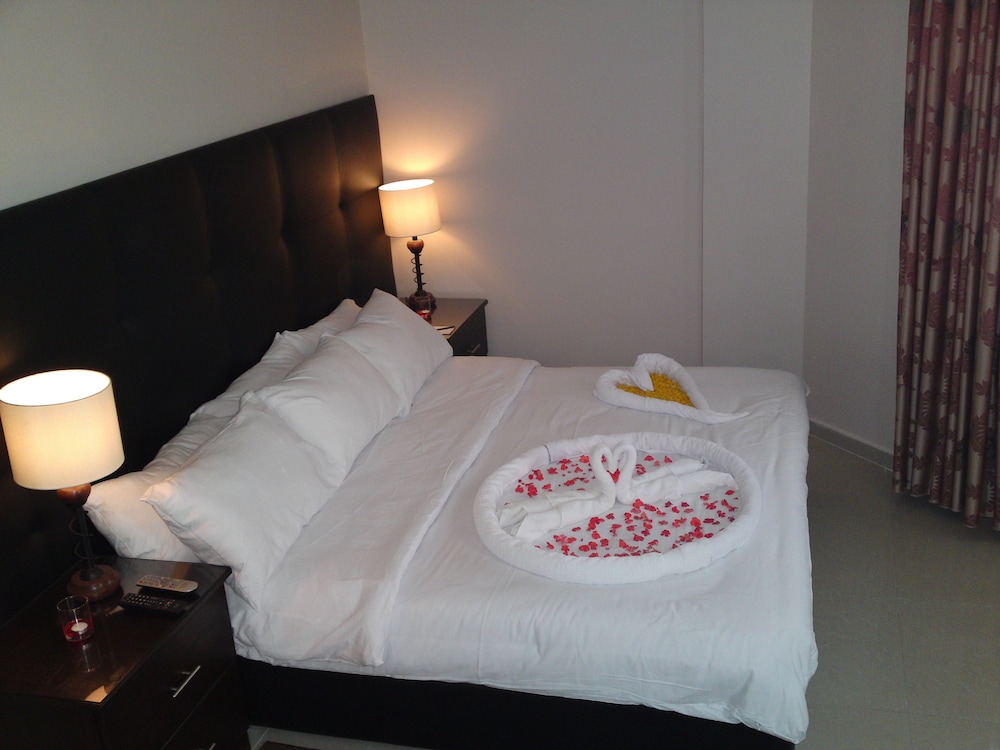 La Maison Hotel 17/33