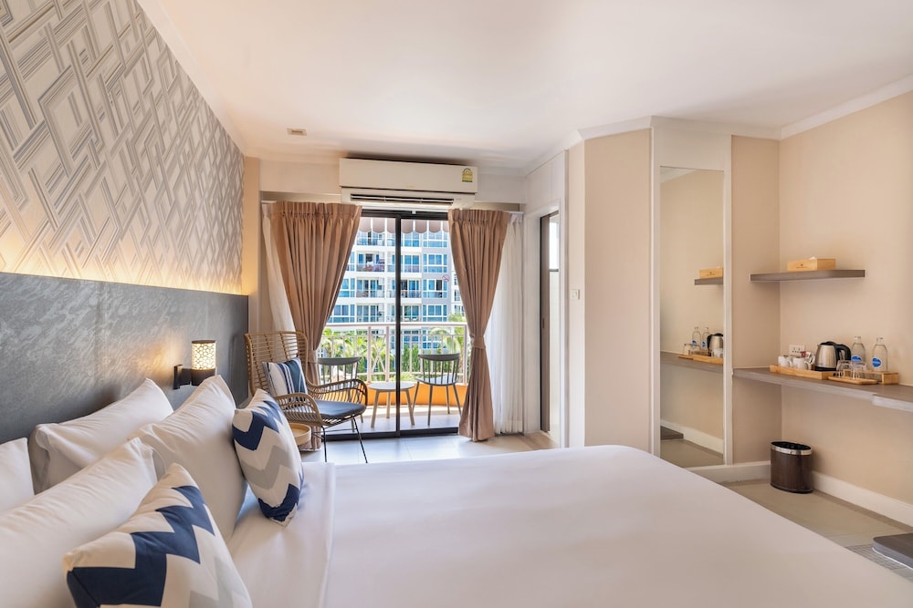 Heeton Concept Hotel Pattaya by Compass Hospitality 12/49