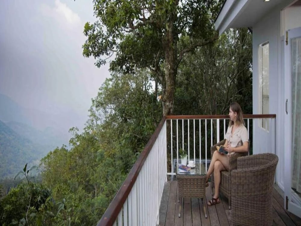 Hills And Hues Resort Thekkady 61/68