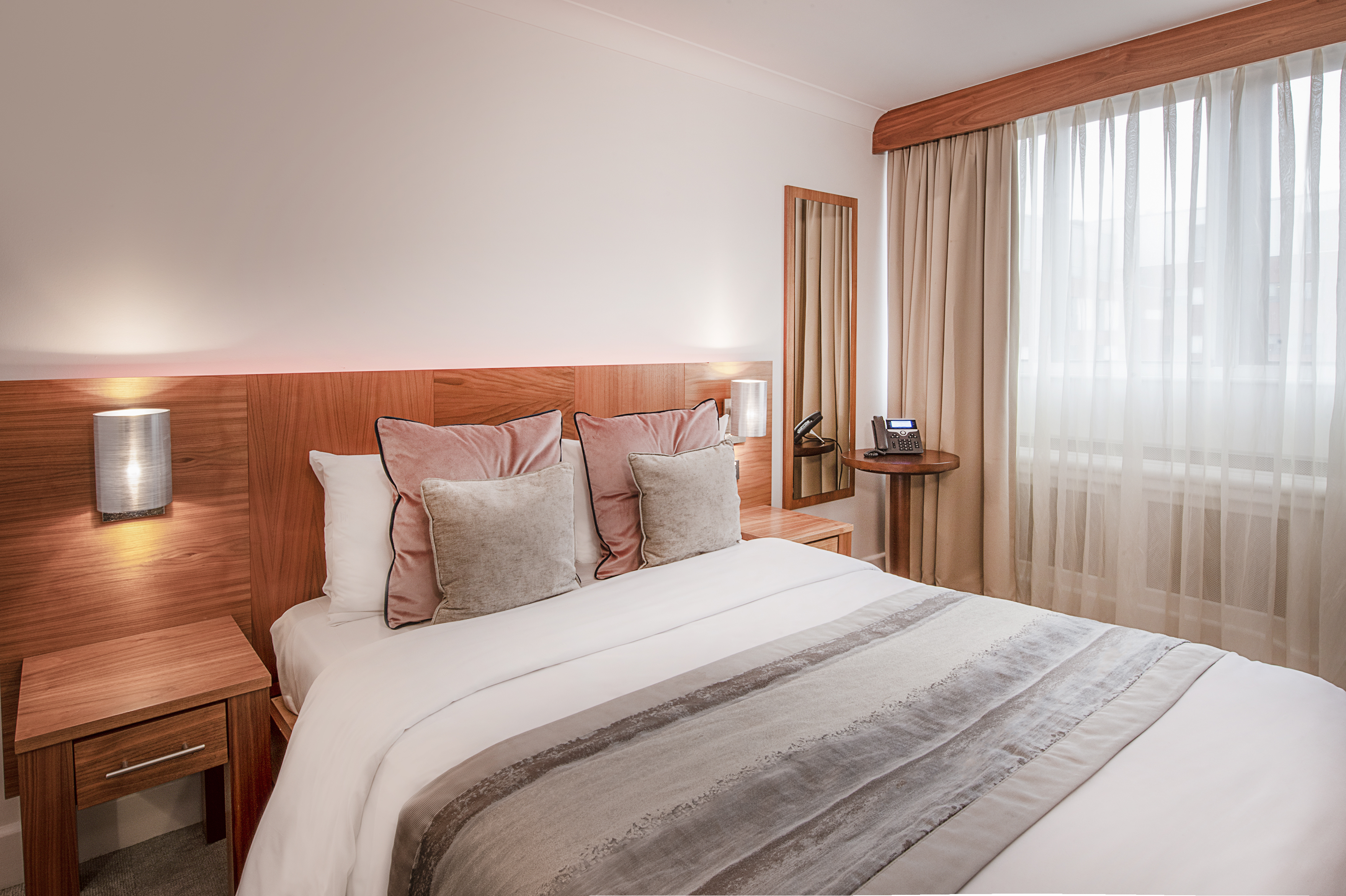 CITY, DOUBLE BED