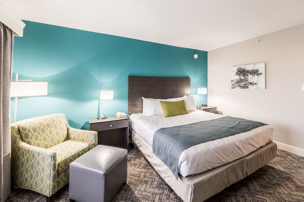 Best Western Plus Sebastian Hotel & Suites 11/30