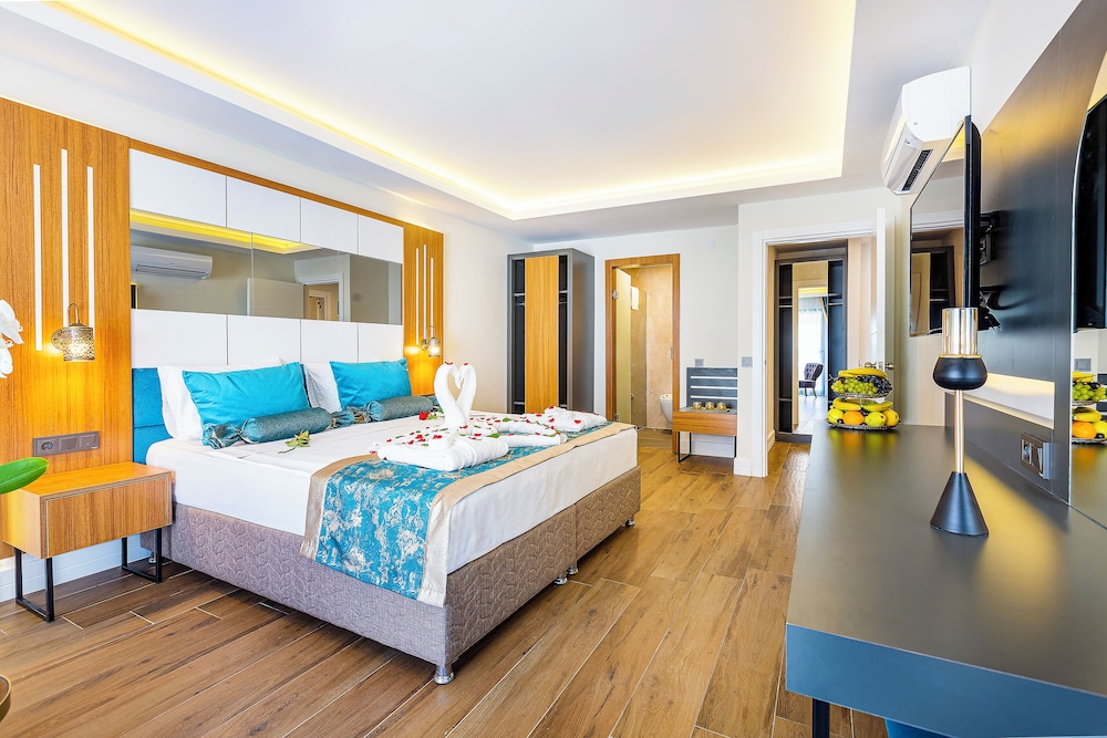 Algora Halal Hotel and Spa 15/50