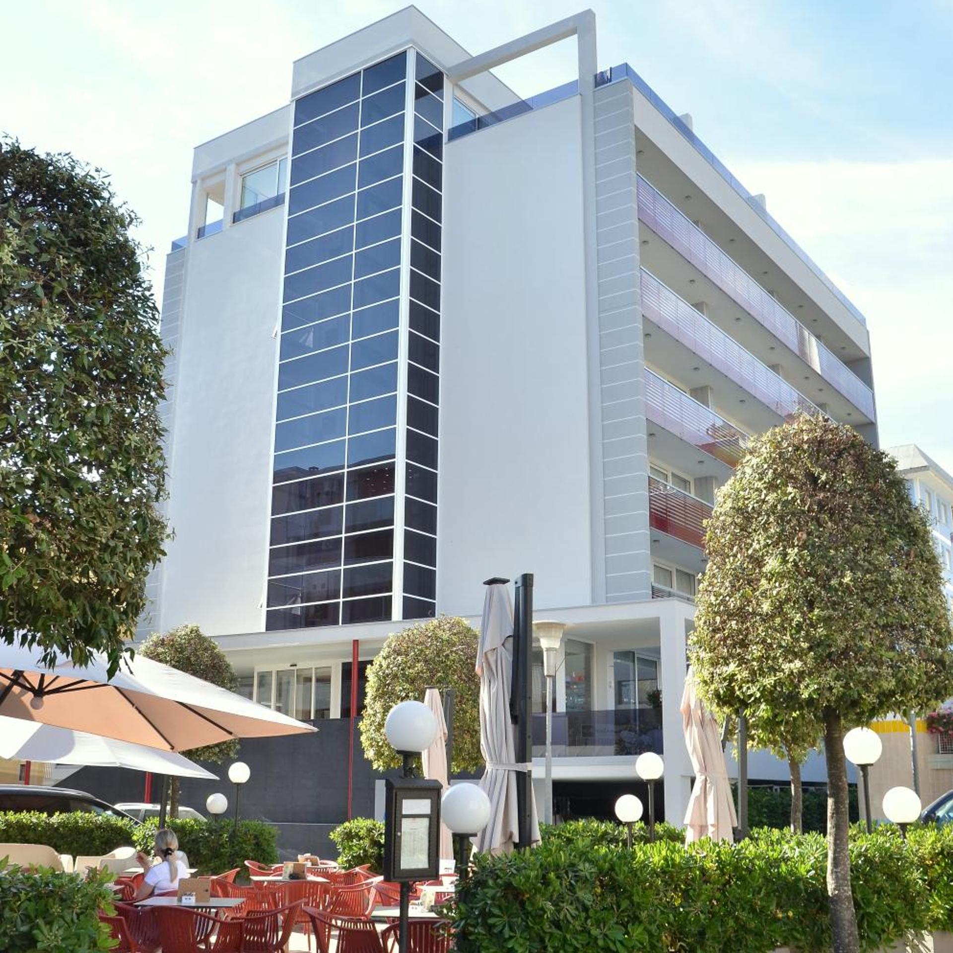 Hotel Amburgo 2/50