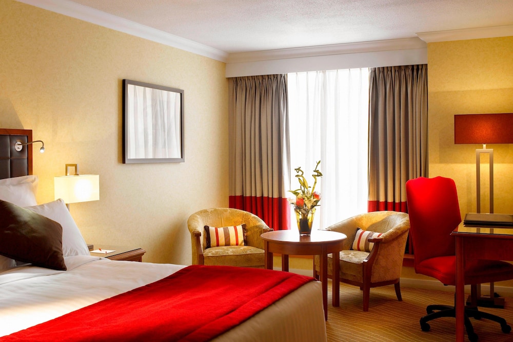 Delta Hotels By Marriott Heathrow Windsor 6/39