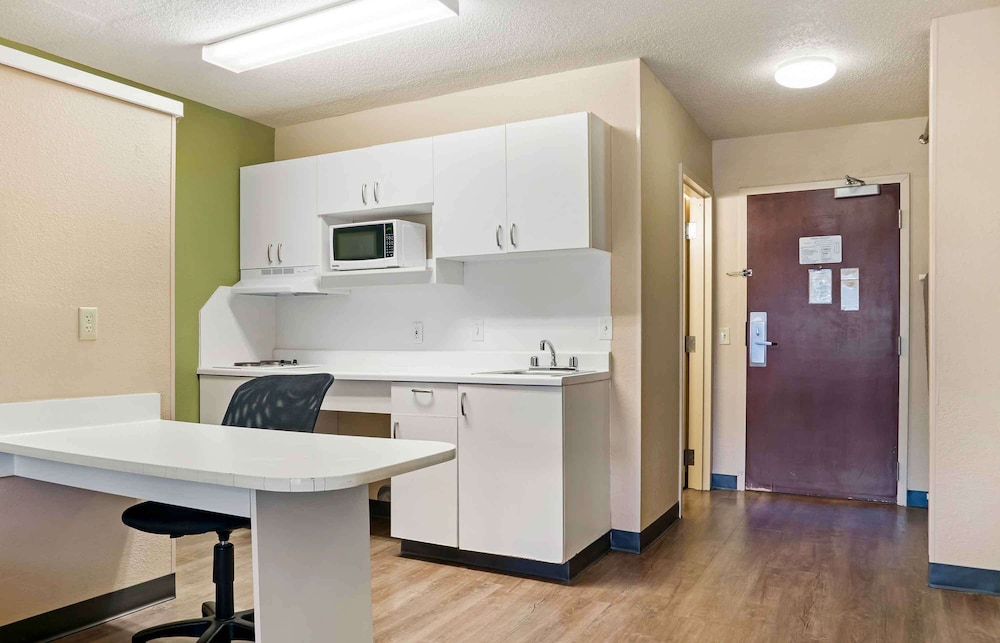 Extended Stay America - Detroit - Novi 24/36