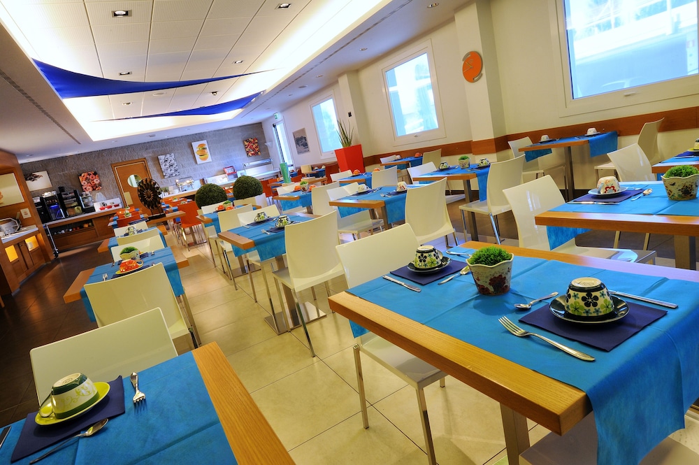 Bes Hotel Bergamo West 49/65
