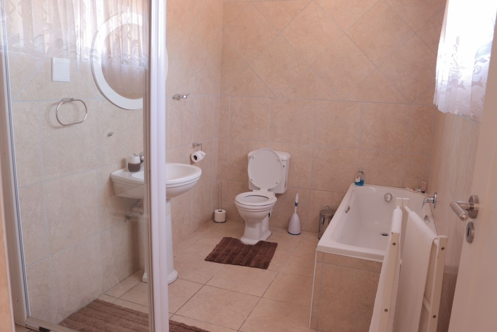 Rose Petals Guest House 20/21