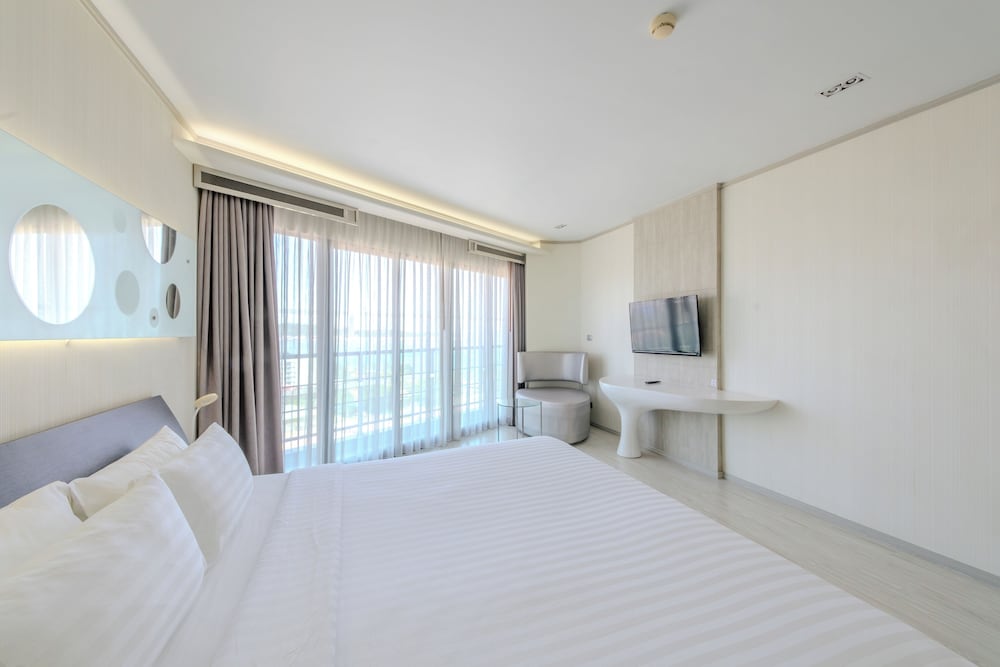 Deluxe, Double Bed, Chic Tower