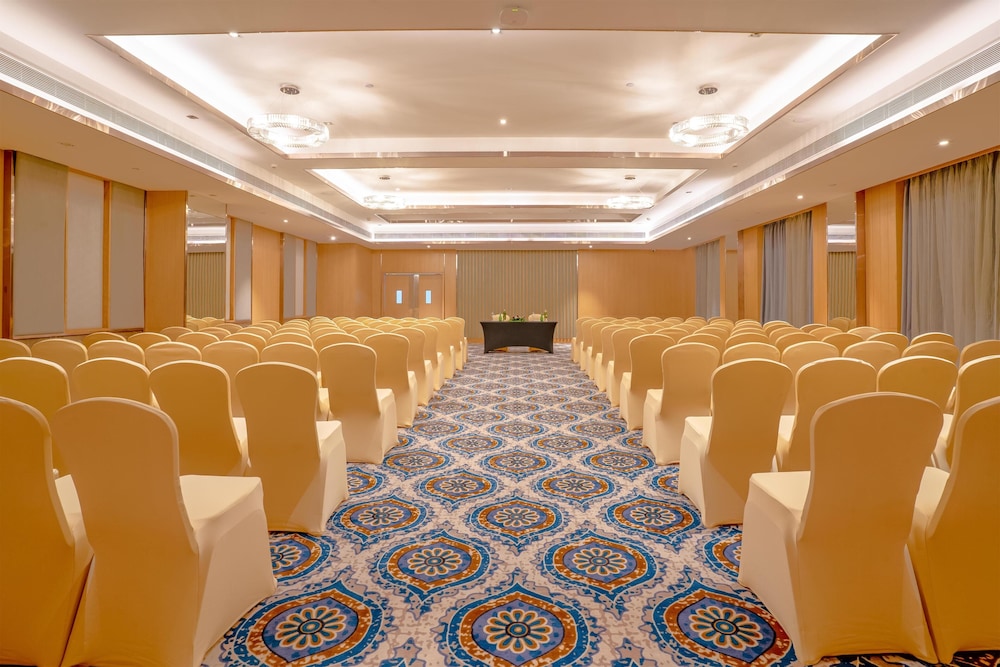 Park Inn by Radisson Lucknow Vikas Nagar 36/41