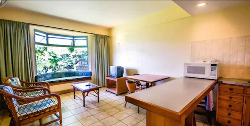 TONOA APARTMENTS 20/27