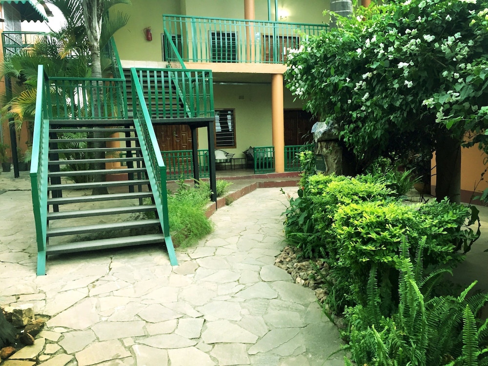 Palmwood Lodge 36/44