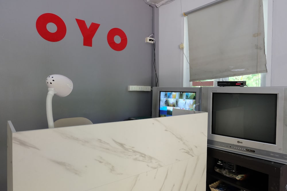 OYO 75429 101 Place Navanakorn 35/43