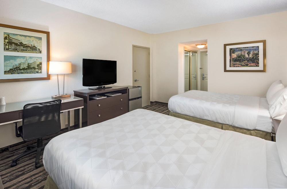 Holiday Inn Port of Miami Downtown Hotel 19/73
