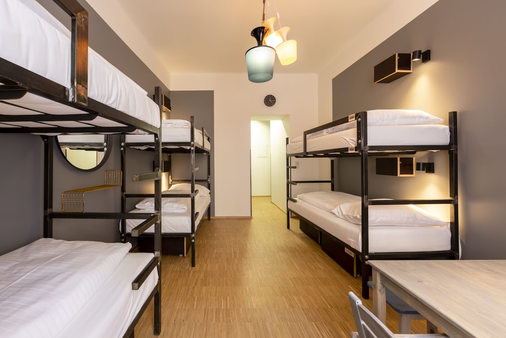 Czech Inn 27/74