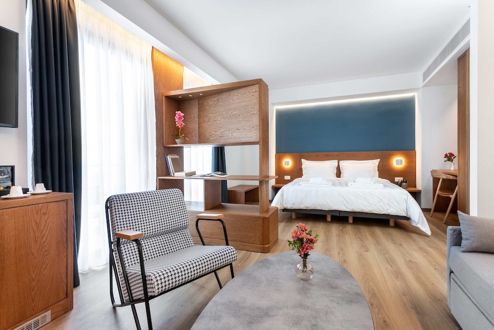 Days City Suites 23/57