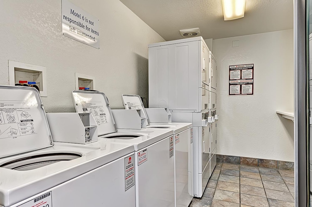 Motel6 Glenview, IL - Chicago North 48/60