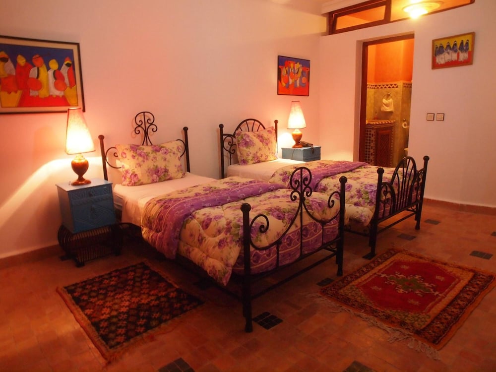 Riad Al Khansaa 19/70
