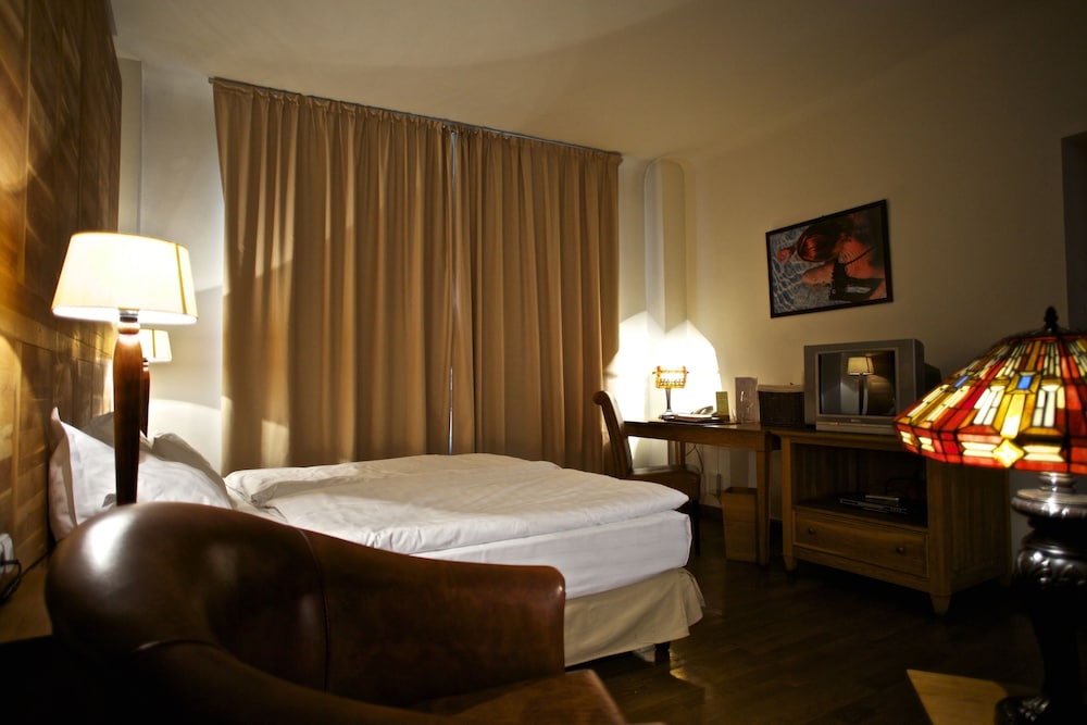 Rembrandt Hotel 28/49