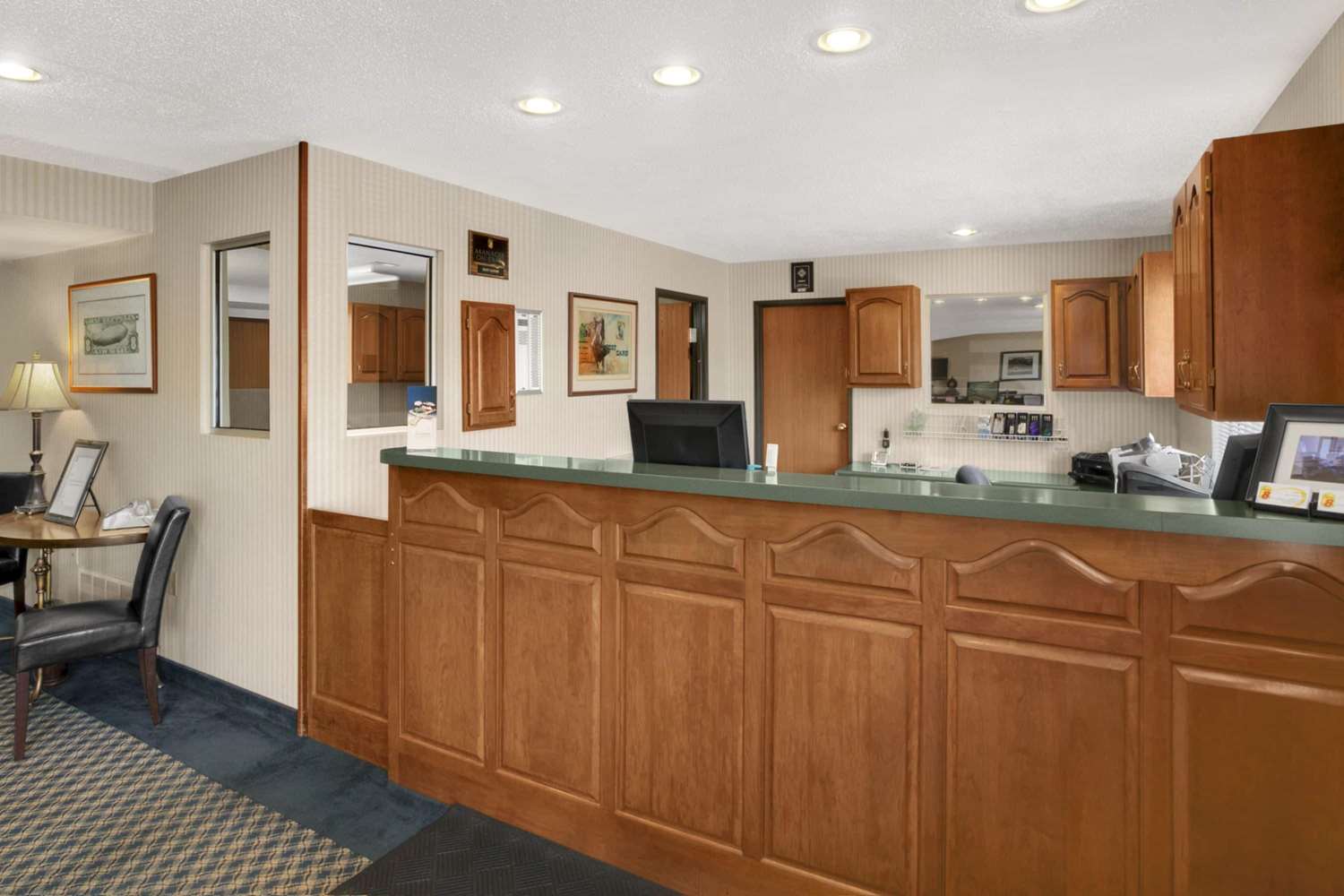 Super 8 by Wyndham Washington 6/32