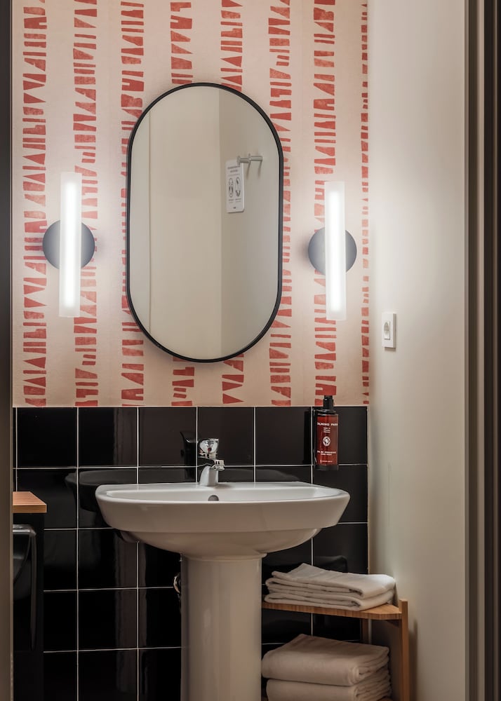 Cosmov Bilbao Hotel** 63/63