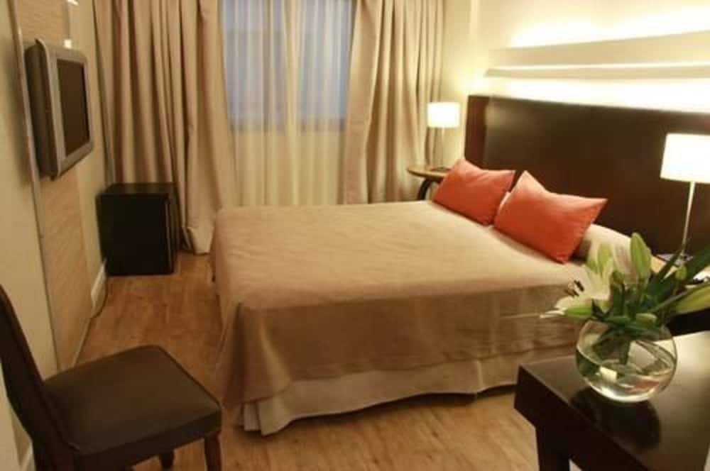Grand King Hotel 37/55