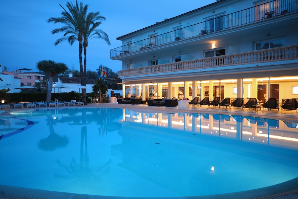 La Pergola Aparthotel 6/60