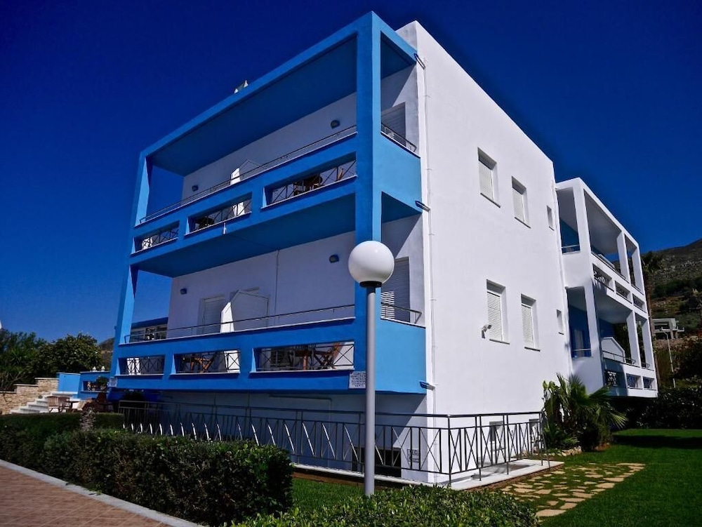 Kanakis Apartments 2/74