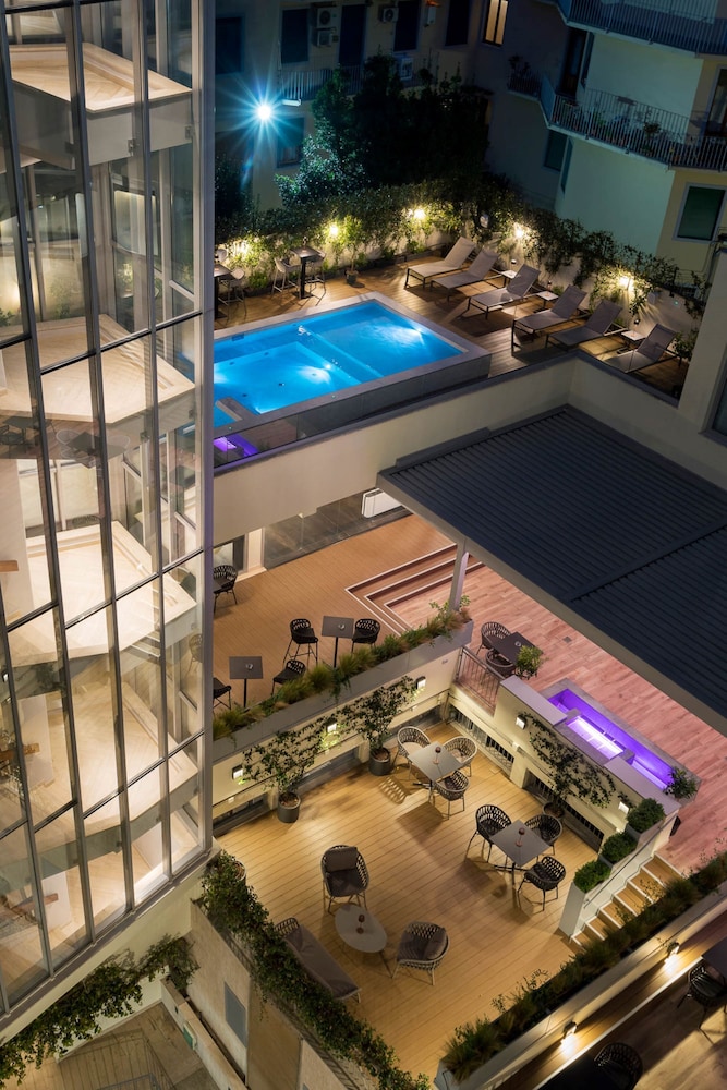 iQ Hotel Firenze 50/54