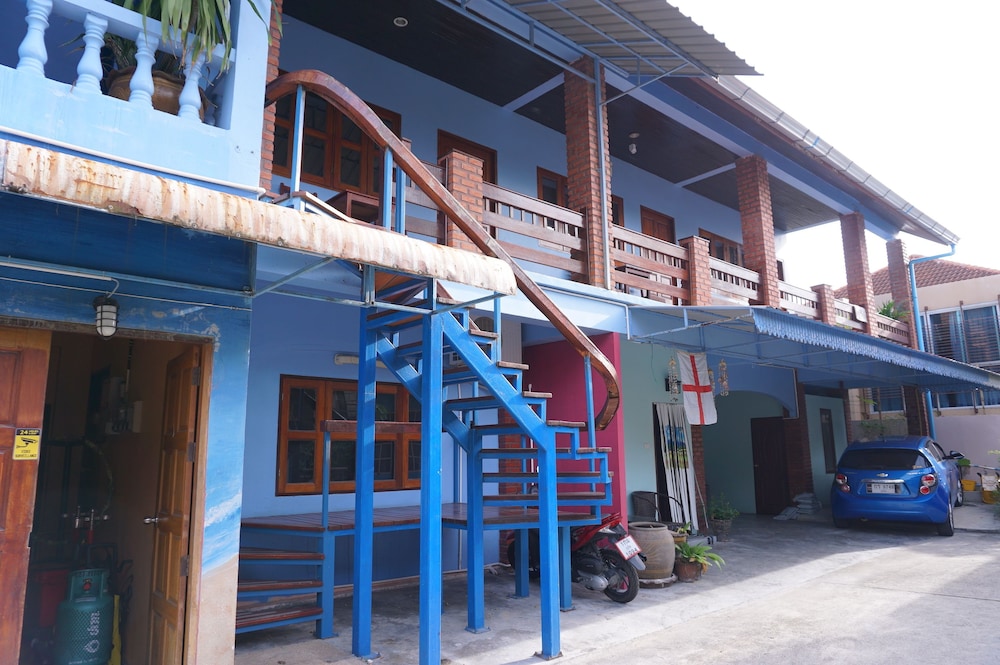 Martin's Swiss Guesthouse 20/27
