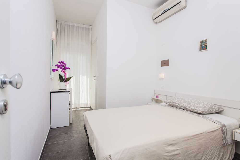 Hotel Eugenio 4/31