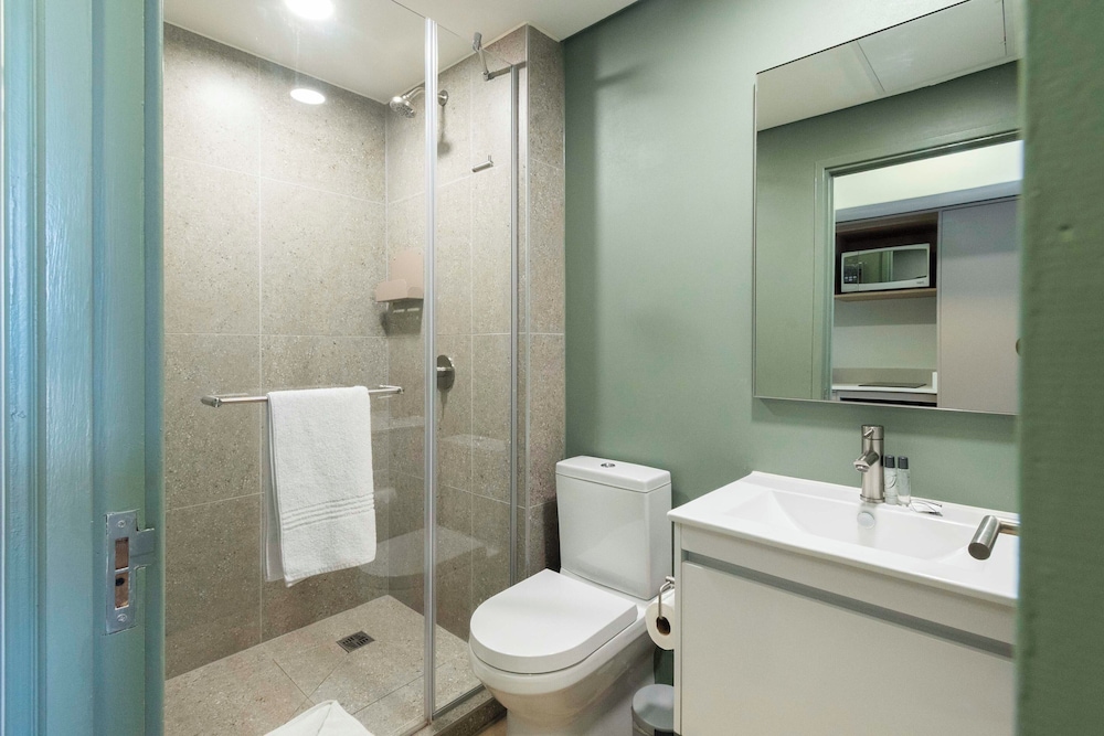 Habitat Aparthotel by Totalstay 50/55