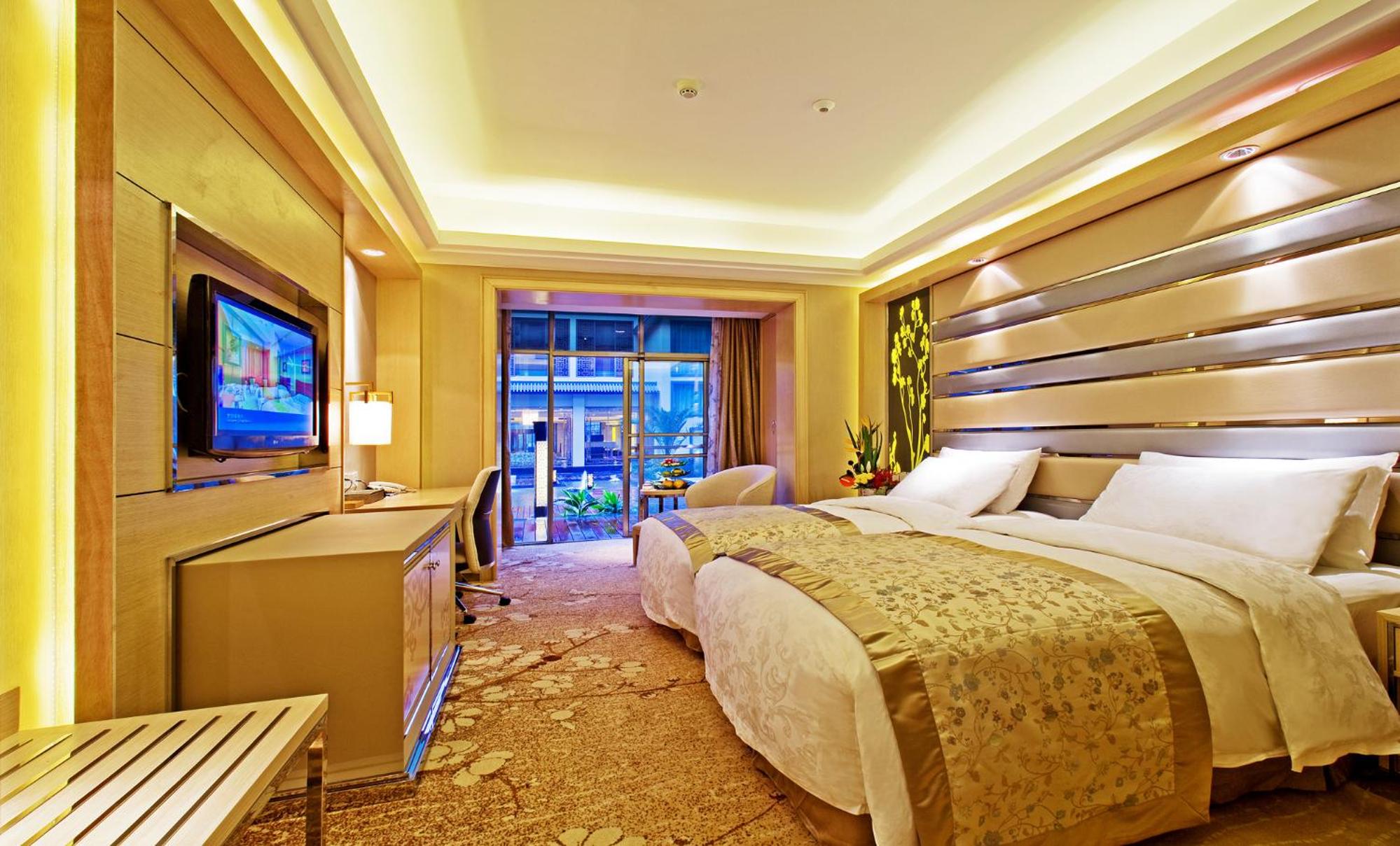 Garden, Twin Beds