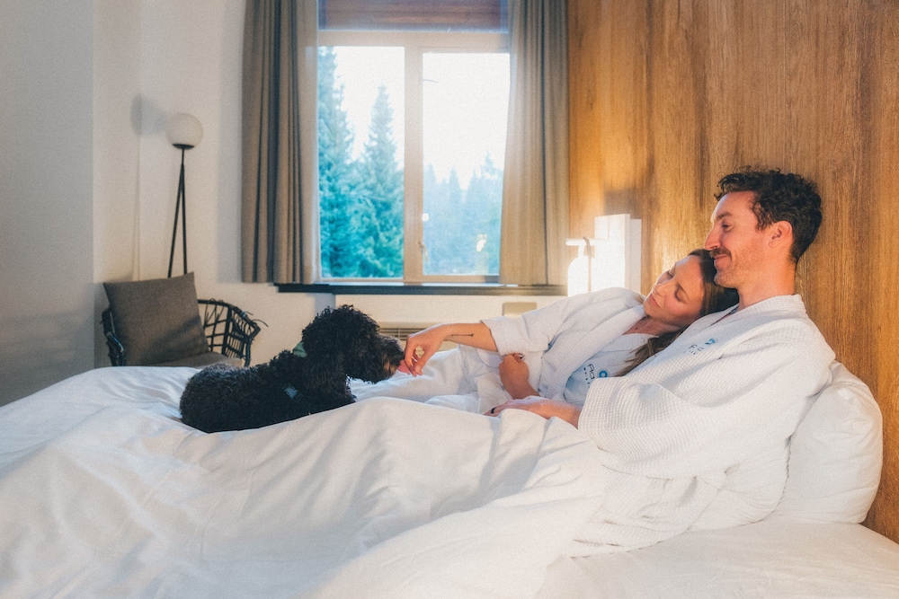 Aava Whistler Hotel 11/50
