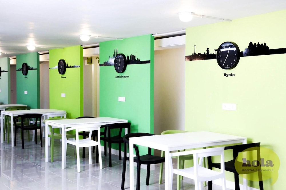 Hola Hostal Eixample 3/45