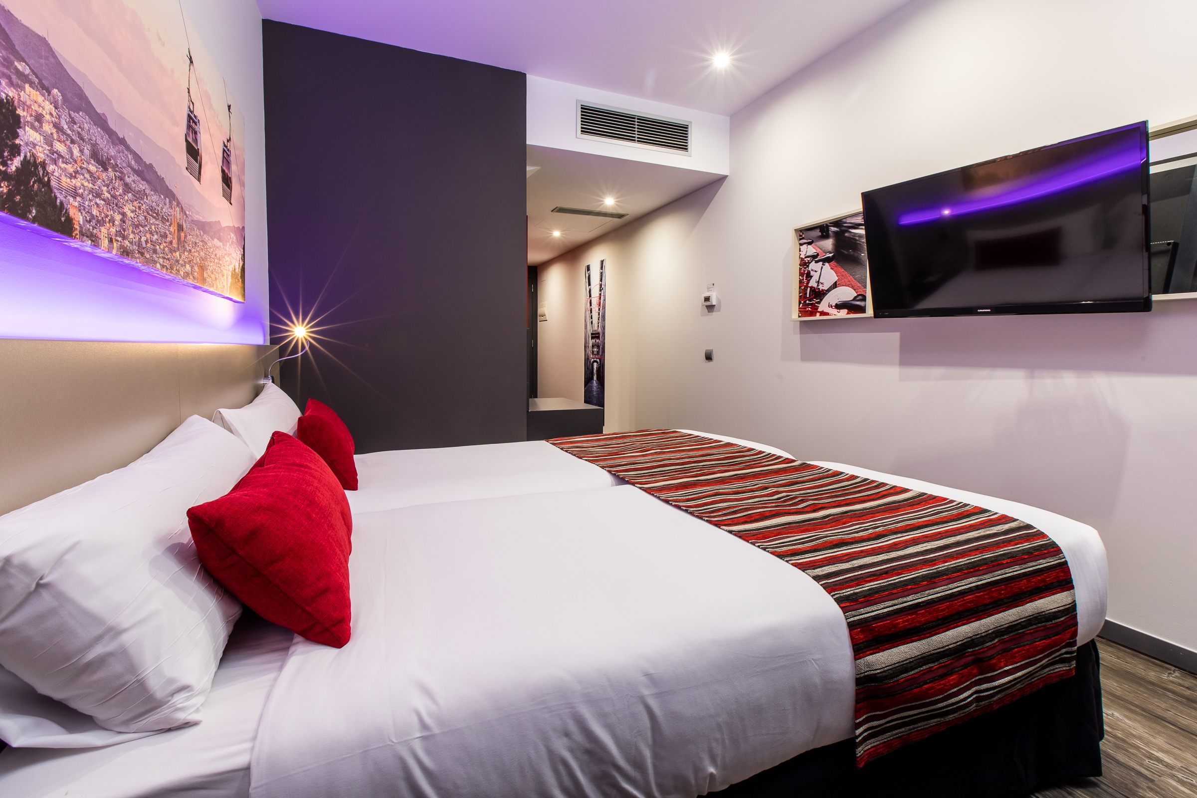 Comfort, Double or Twin Bed